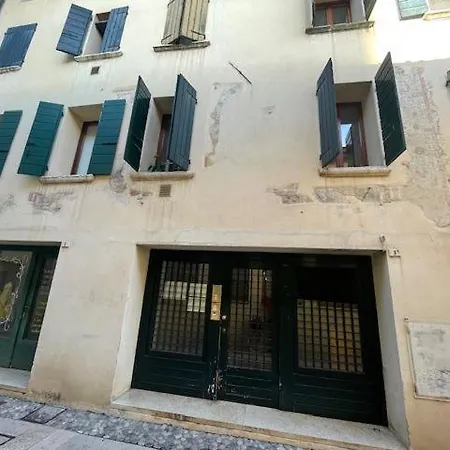 Apartment De Caesar - Centro Storico *
